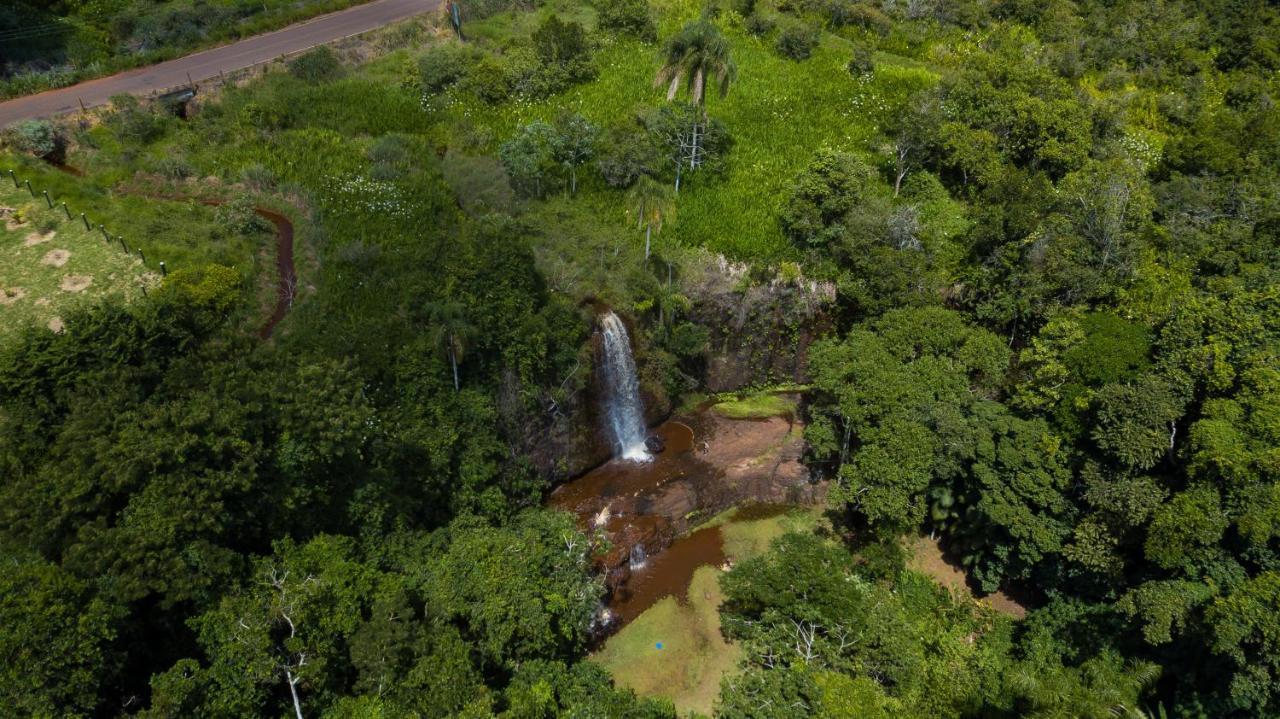 Hotel Boutique Frangipani Brotas Exterior photo Aerial view of the falls